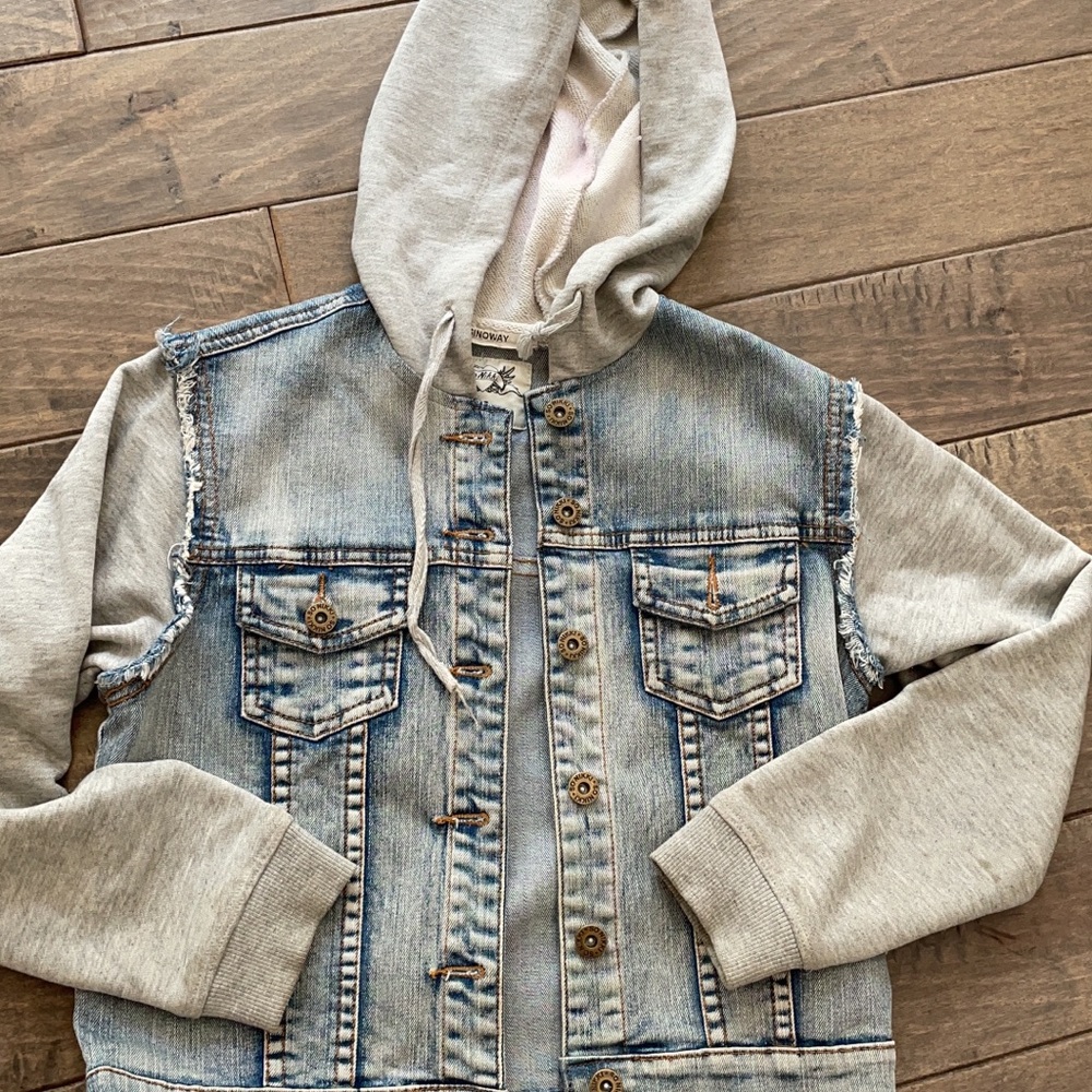 So Nikki denim jean jacket with sweatshirt hood and sleeves size medium